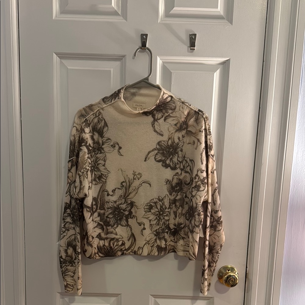 Floral Print Long Sleeve Top